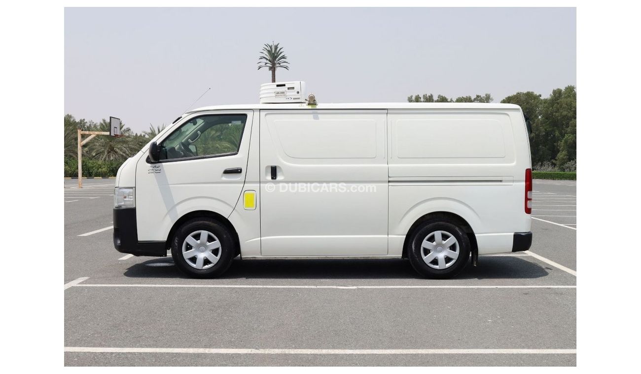 تويوتا هاياس GL - Std سقف SUMMER OFFER 2017  Chiller Van | Petrol - GCC Specs | Excellent Condition
