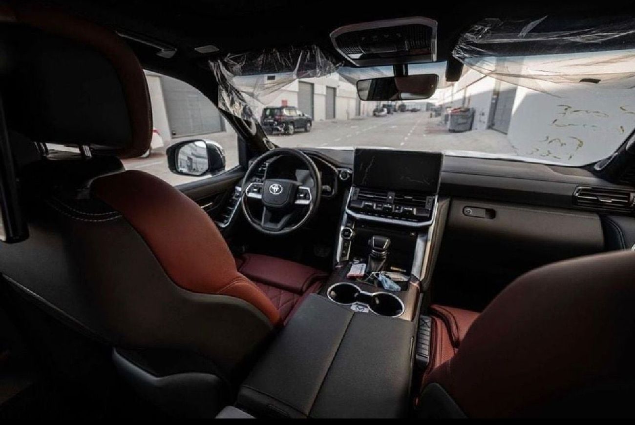 Toyota Land Cruiser Luxury 2026 Toyota Land Cruiser LC300 VXR+ – Full Option – Black Color