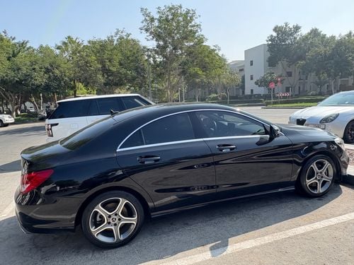 Mercedes-Benz CLA 250 Std 2.0L (224 HP)