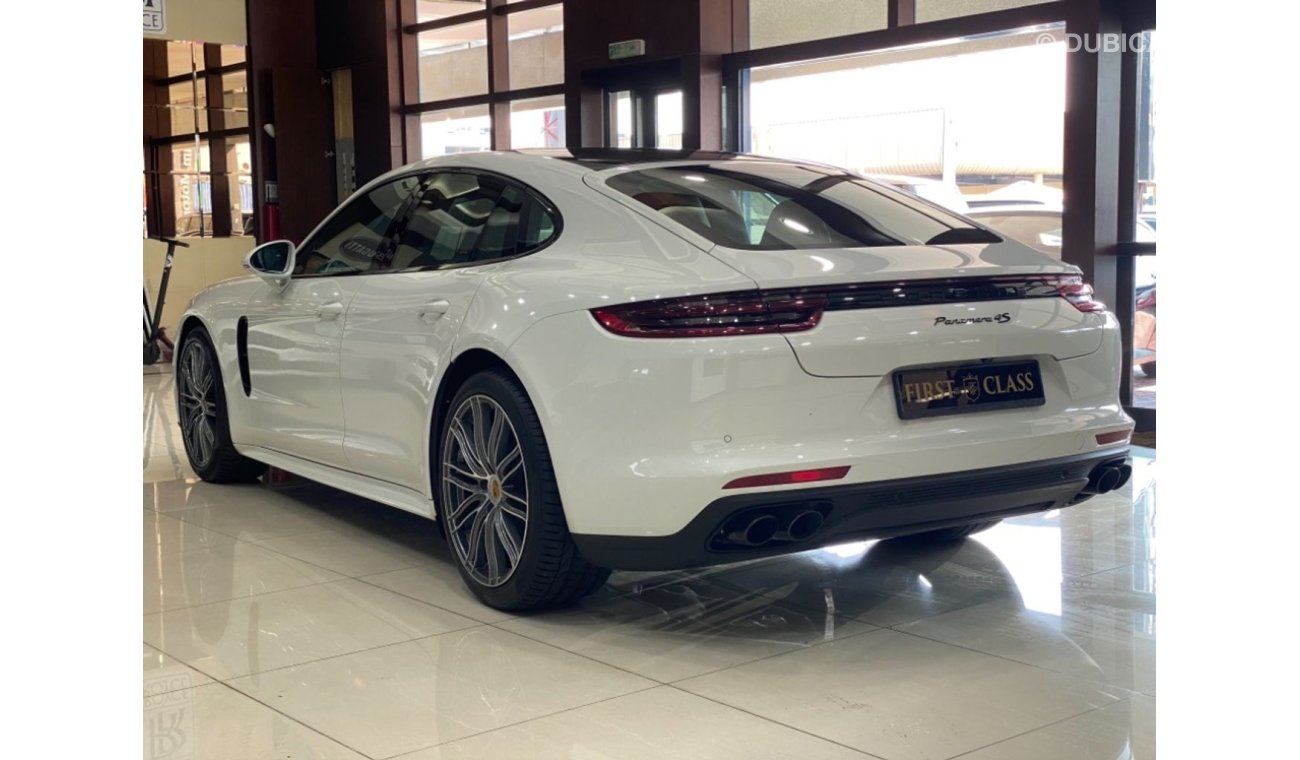 Porsche Panamera 4S 2018