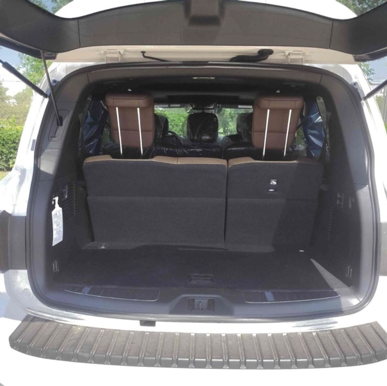 Nissan Armada NISSAN ARMADA PLATINUM V8 5.6L (400HP)