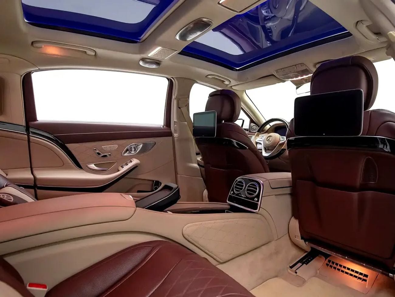 مرسيدس مايباخ S650 مايباخ Mercedes Benz | Maybach | S650 | GCC Specs | V12 Luxury Sedan