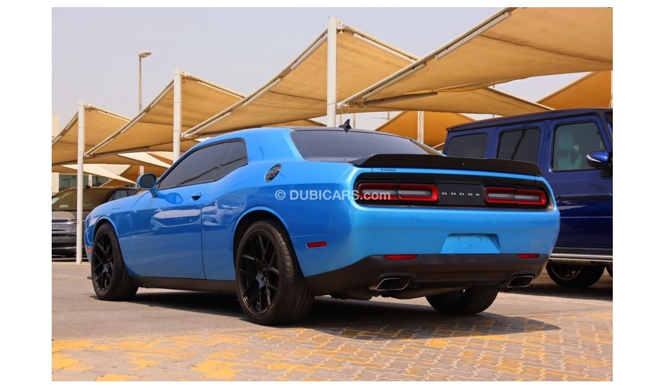 Dodge Challenger Dodge Challenger R/T / 2018 / USA / 5.7L 375HP