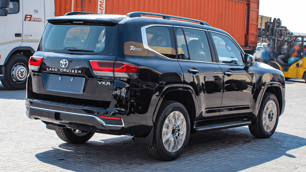 تويوتا لاند كروزر VX 3.3L Toyota LC300 3.3L VX-R V6 Turbo Diesel AT