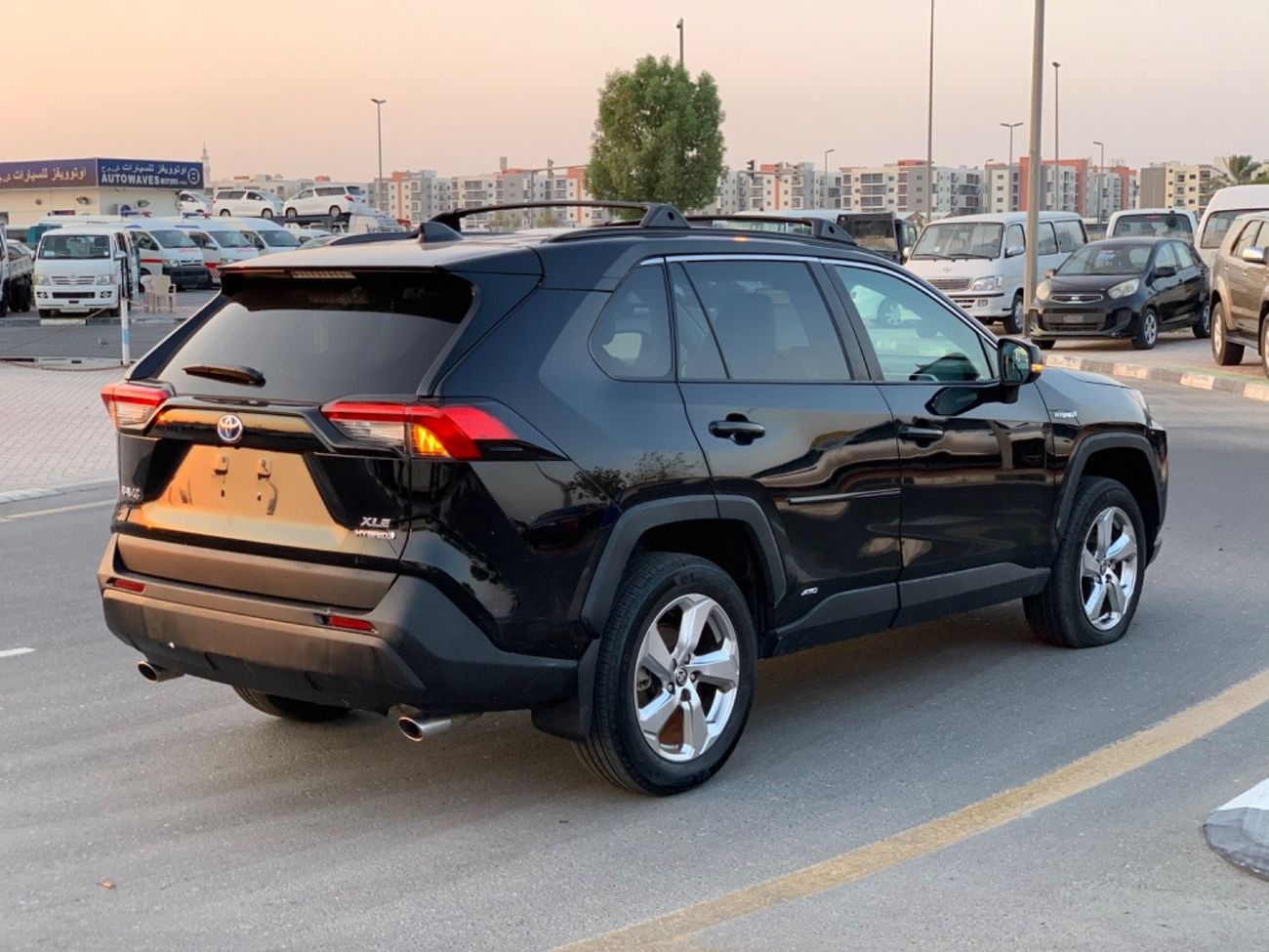 Toyota RAV4 2021 TOYOTA RAV4 XLE HYBRID