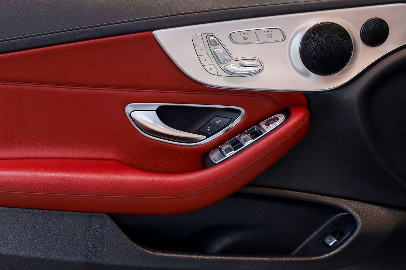 Mercedes-Benz C 200 Premium Mercedes-Benz C200 Convertible 2020 GCC under Warranty with Flexible Down-Payment/ Flood Fre