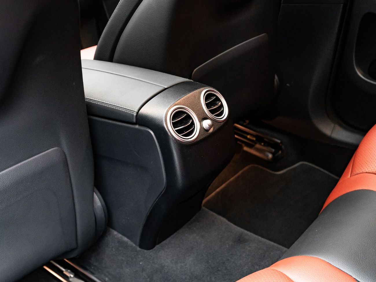 Mercedes-Benz GLC 300 4Matic 2023 Mercedes GLC 300 Coupe, 2027 Mercedes Warranty, Full Service History, Low KMs, GCC