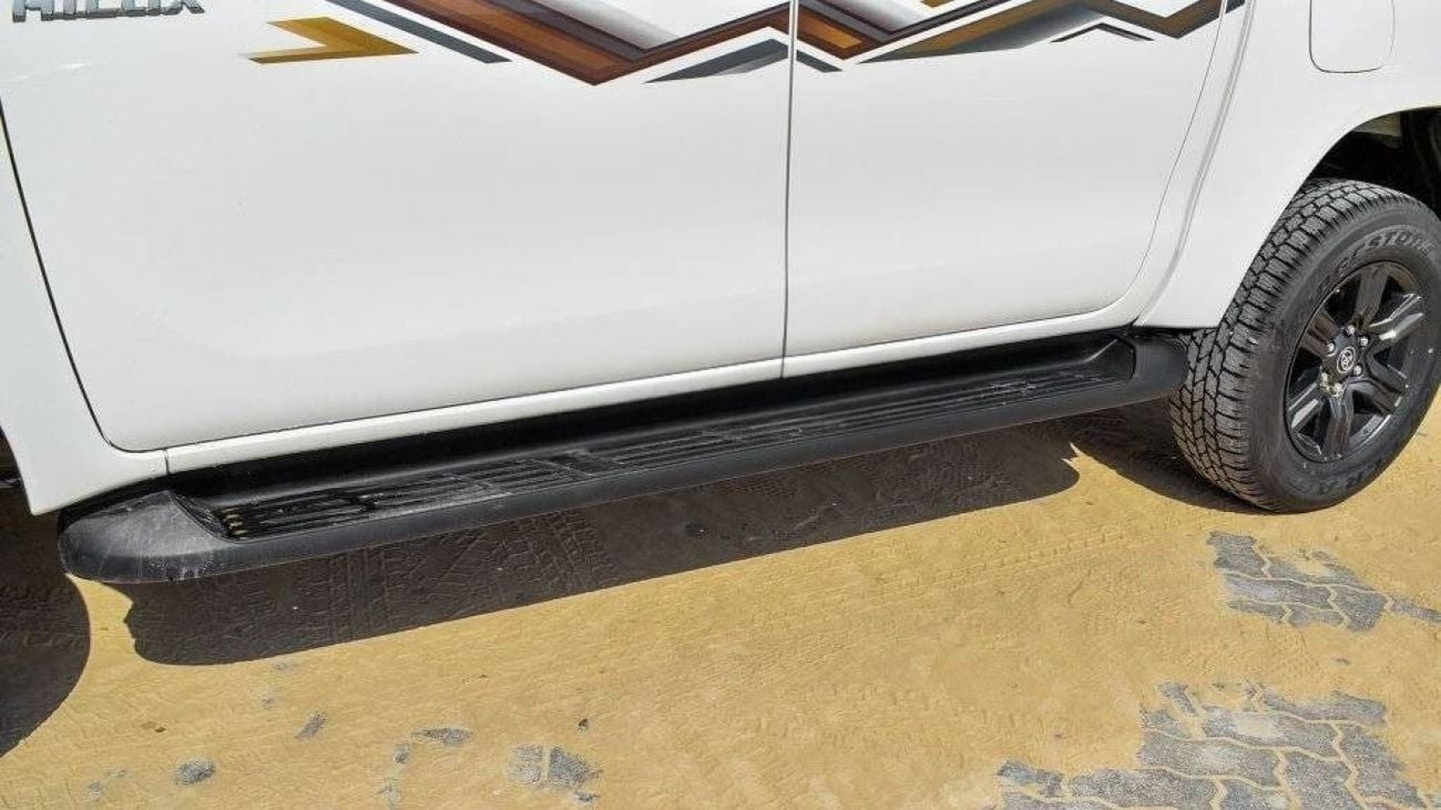 Toyota Hilux TOYOTA HILUX DC 2.7L 4X4 PETROL W/REAR CAMERA A/T MY24 2.7L Petrol 2024