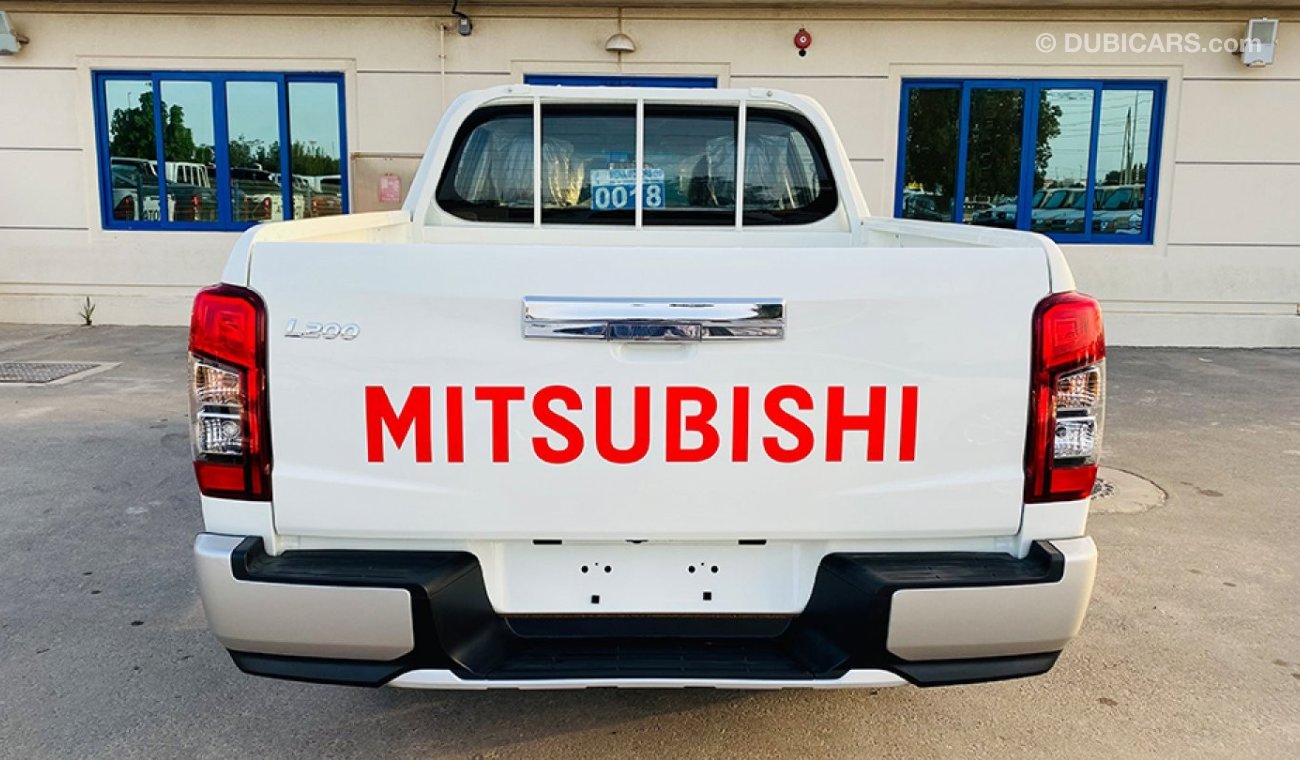 Mitsubishi L200 2.4L DIESEL 4X4 Manual
