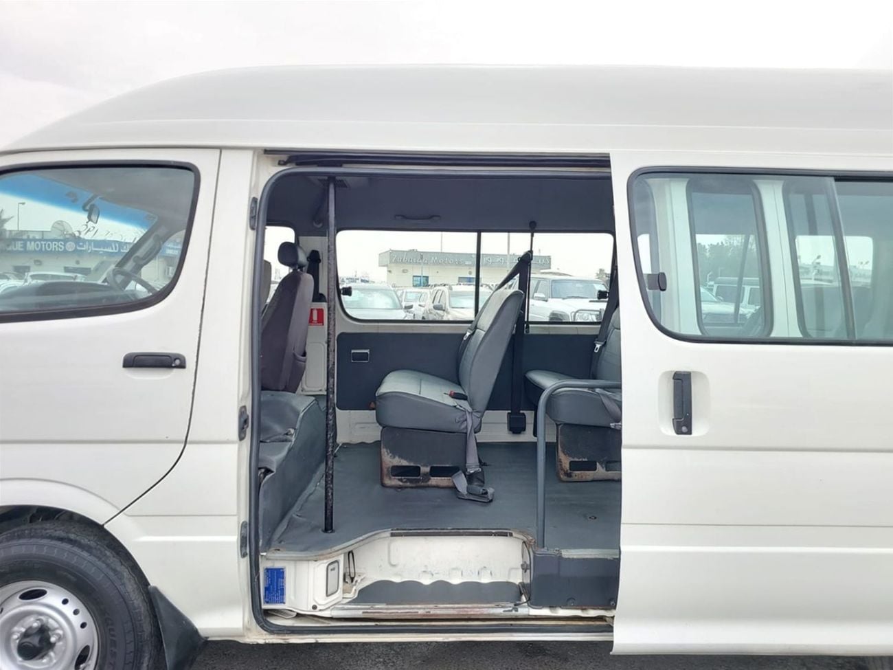 تويوتا هاياس TOYOTA HIACE VAN RHD 2000 MODEL 2.4 L PETROL MANUAL(PM02940)