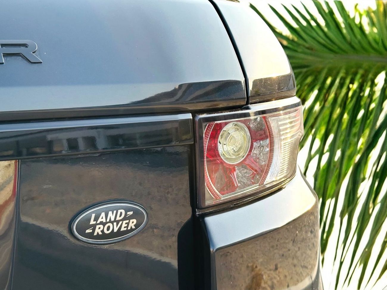 Land Rover Range Rover Evoque SE 2.0L SUV (5 Door)  2012 | GCC SPECS | PANORAMIC ROOF