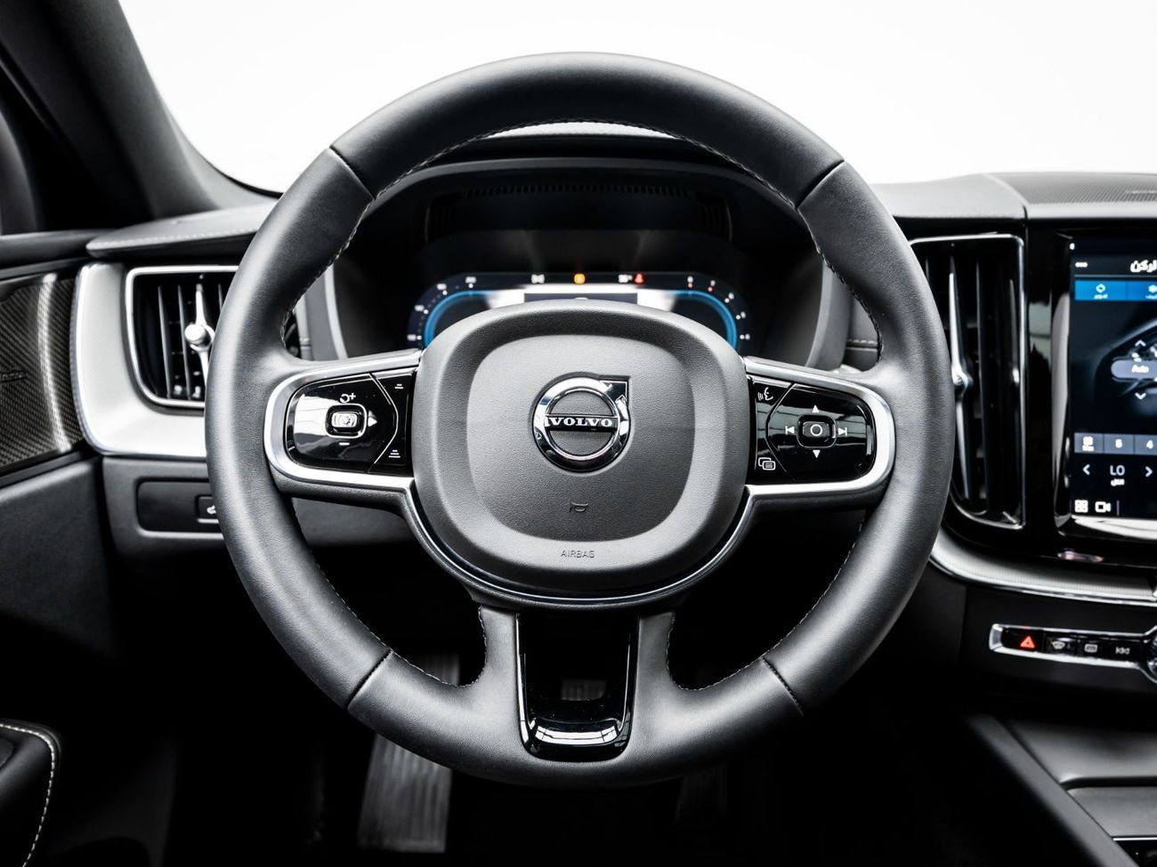 Volvo XC60 B5 2.0T Powertrain 2024 Volvo XC60 B5 Ultimate Dark, 2026 Volvo Warranty, Full Service History, Low