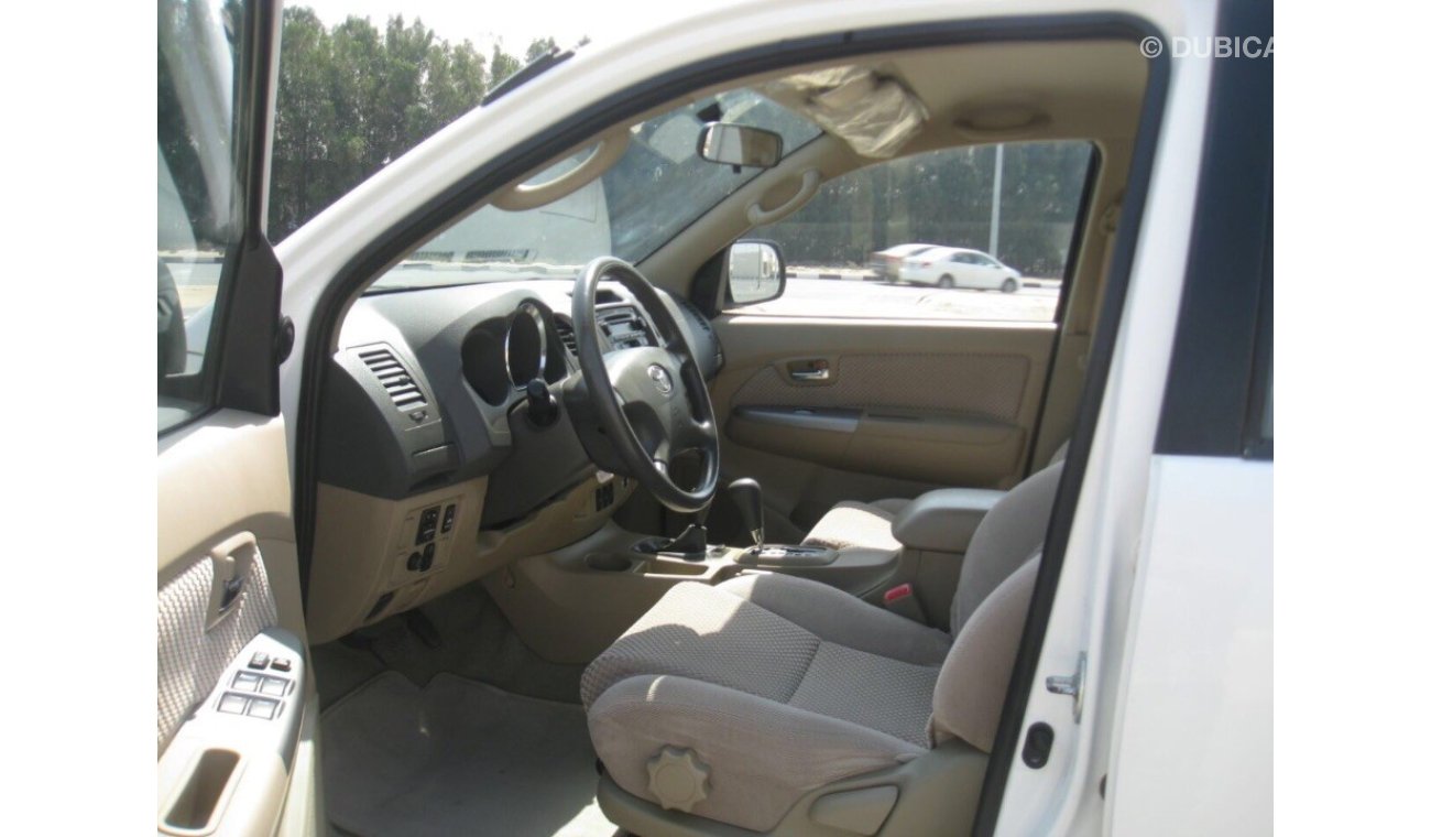 Toyota Fortuner V4 2011