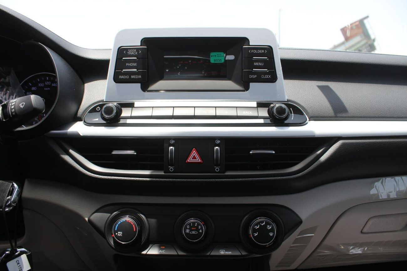 Kia Cerato 1.6L DUAL A/C BEIGE INTERRIOR KEYLESS ENTRY