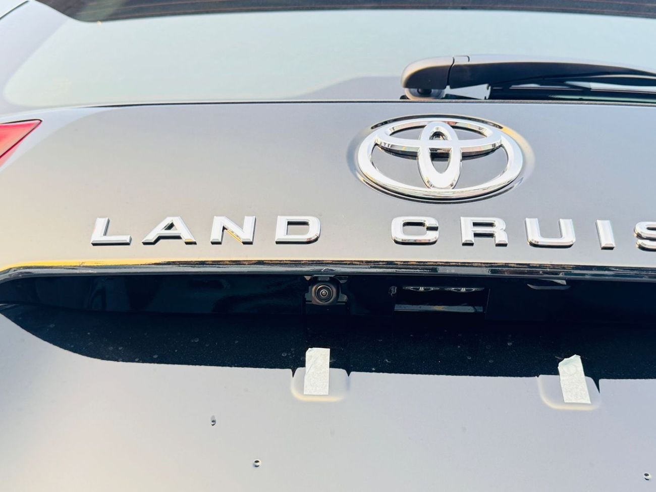 تويوتا لاند كروزر TOYOTA LC 300 VX 3.5L PTR GCC A/T F/O BLACK 2025