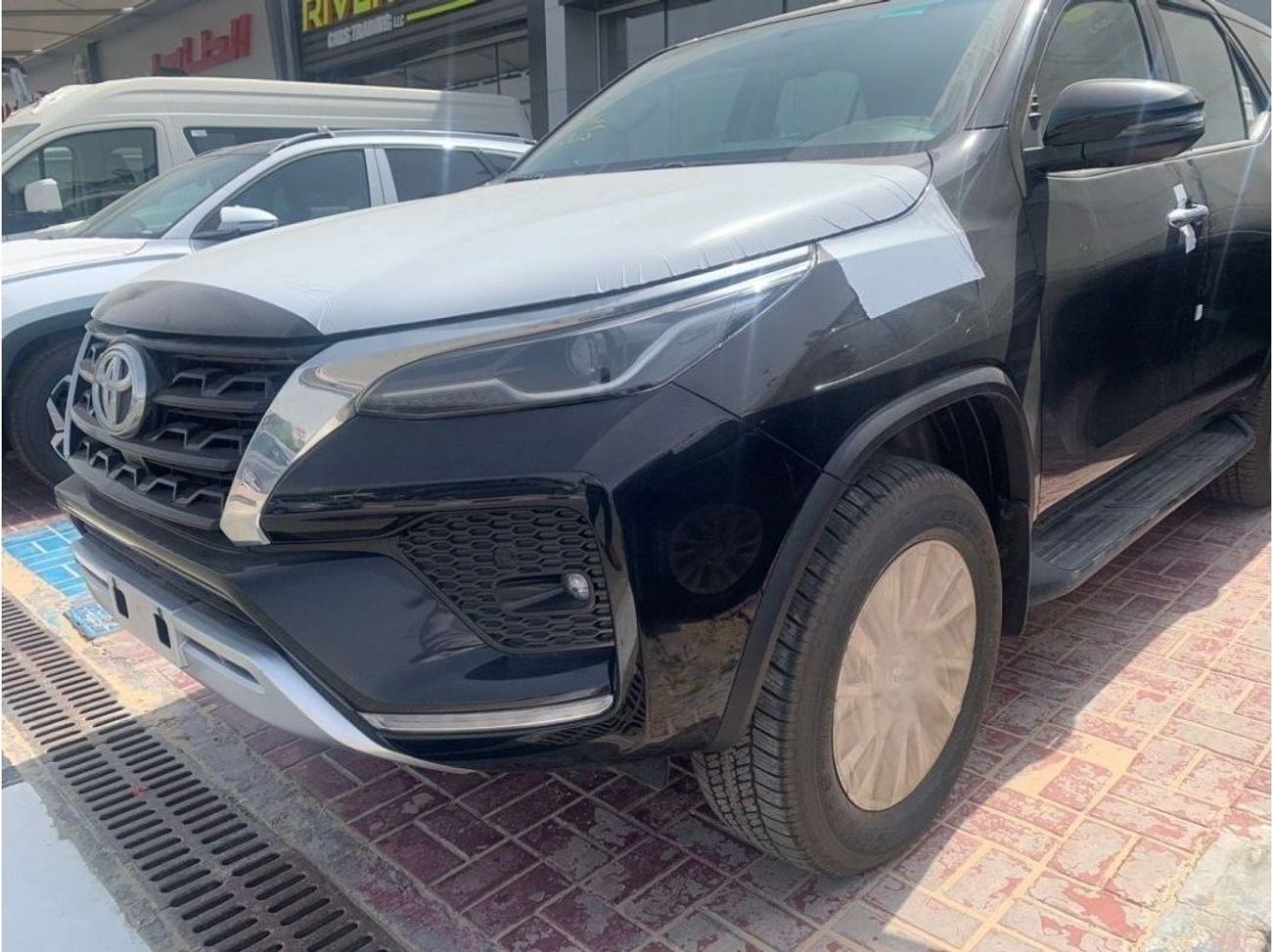 Toyota Fortuner 2023 Toyota Fortuner 2.8L V4 Diesel Full Option