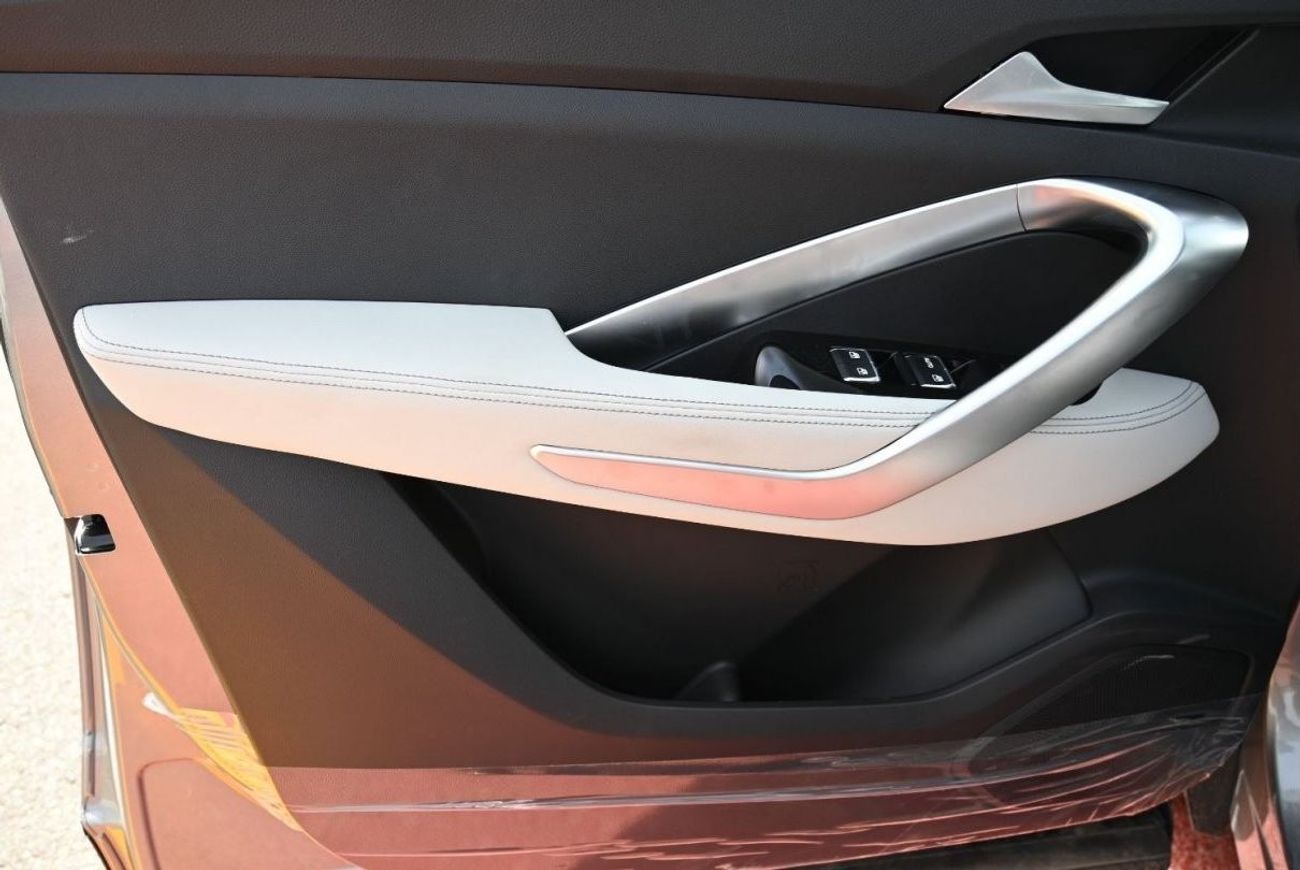 Chevrolet Captiva Chevrolet Captiva Premier 1.5L Petrol, L4 SUV, FWD, 5 Doors, Sunroof, Driver Electric Seats, Cruise