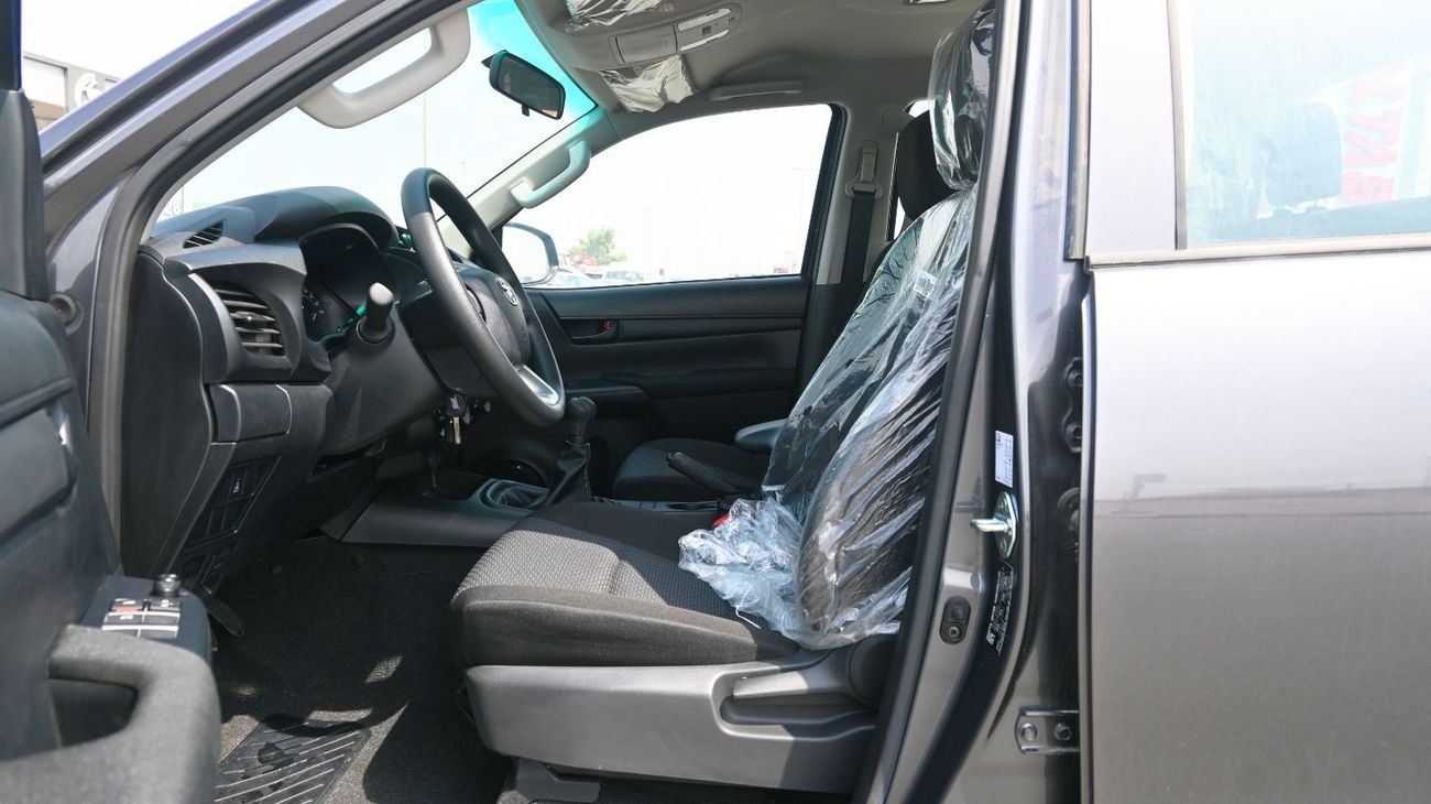 تويوتا هيلوكس Toyota Hilux 4x4  2024 2.4L Diesel Double Cab Transmission Manual Grey Outside Black inside