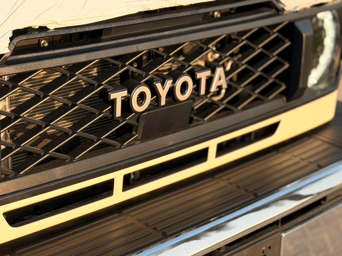 تويوتا لاند كروزر بيك آب Brand New L Pickup Australian Specs Diesel engine Right hand Drive Manual Gear