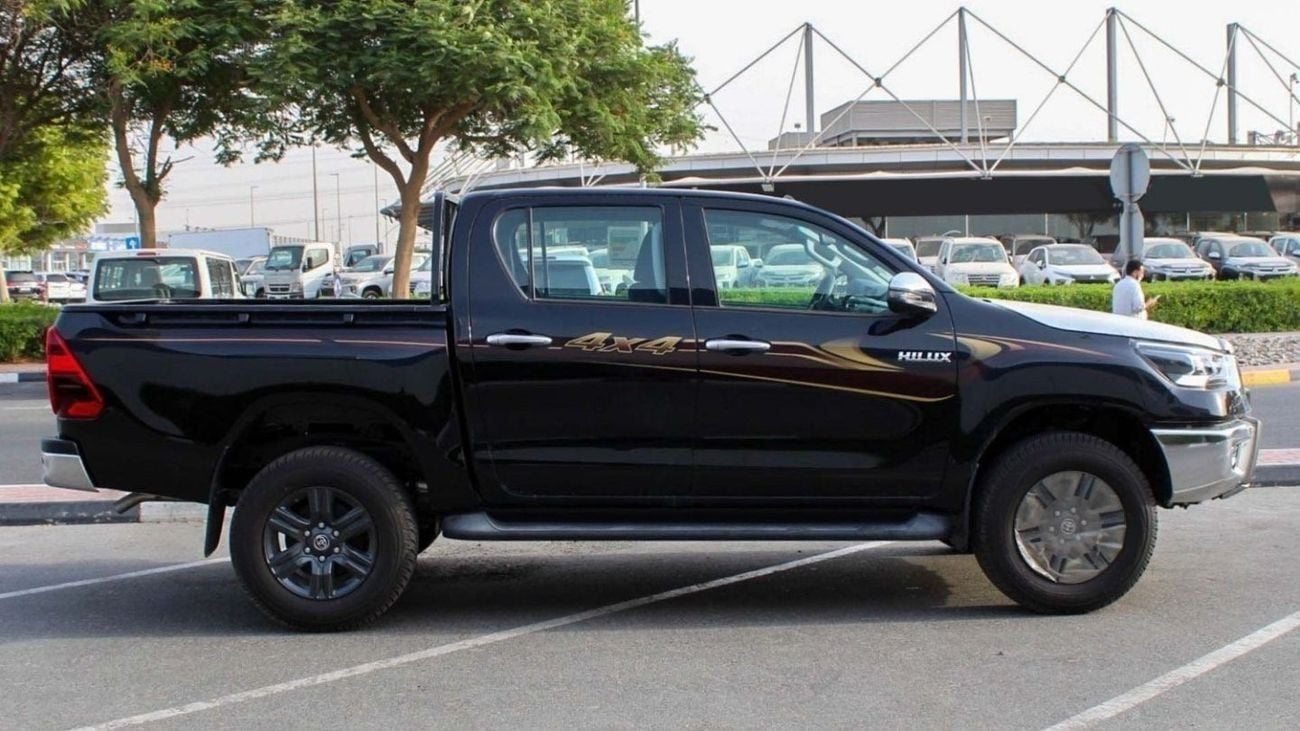 Toyota Hilux SGLX TOYOTA 2.4L D DC 4WD AT Full option
