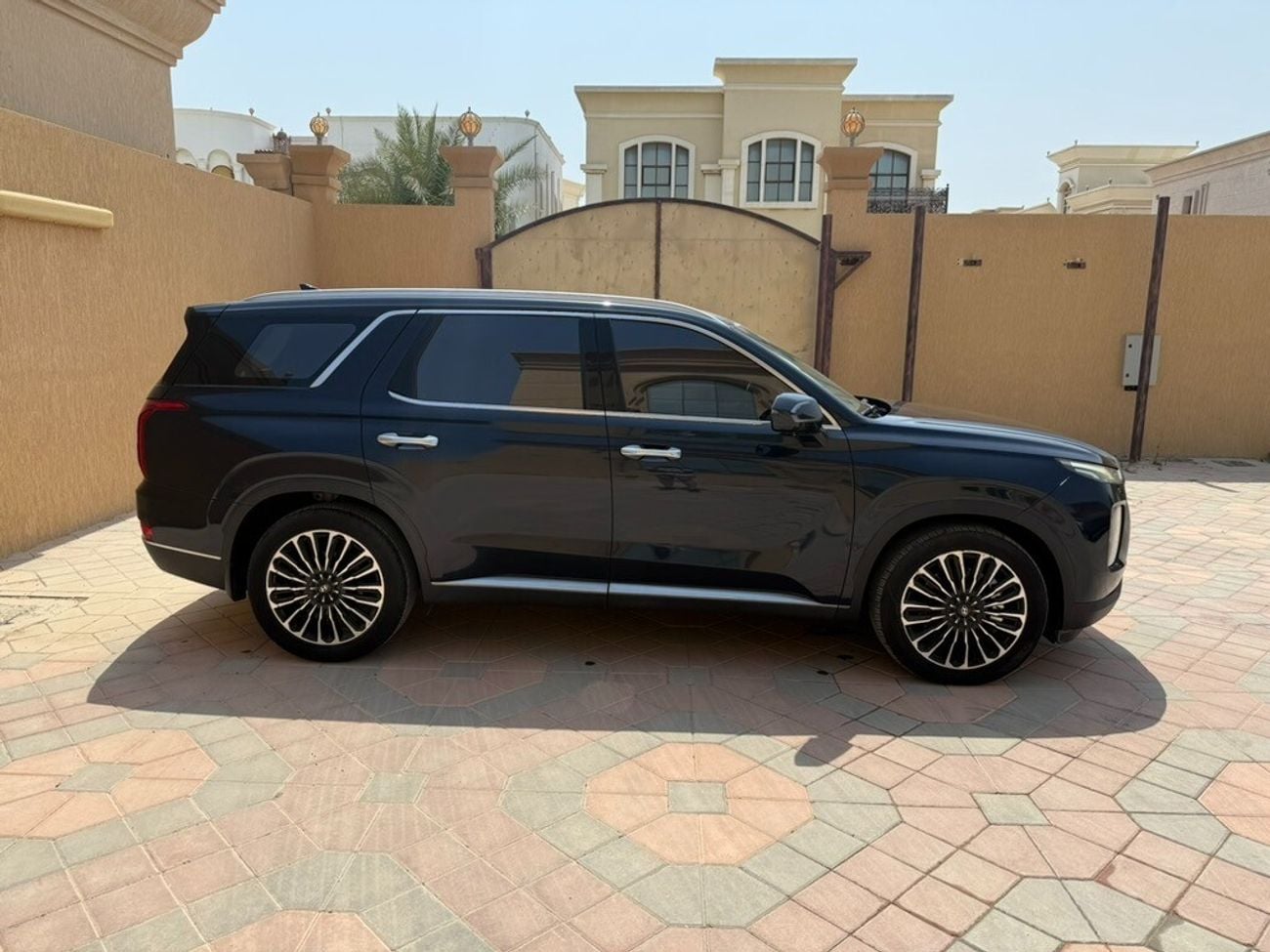 Hyundai Palisade Premium 6 seats