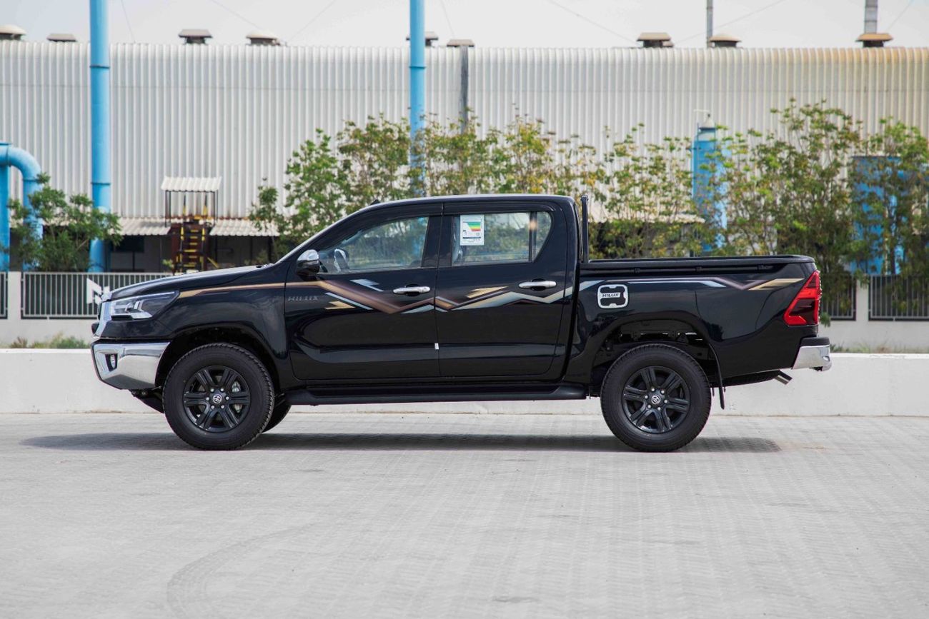Toyota Hilux 2024 Toyota Hilux 4X4 DC 2.7 HI - Attitude Black inside Black