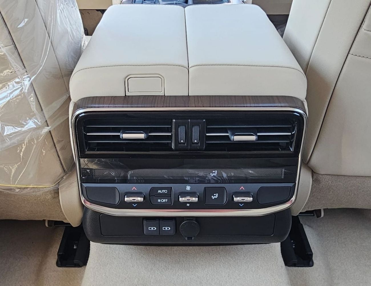 Toyota Land Cruiser VXS TWIN TURBO || 3.5L PETROL V6 | RADAR | 360*CAMERA | REAR ENTERTAINMENT SCREEN | SUNROOF | FULL O