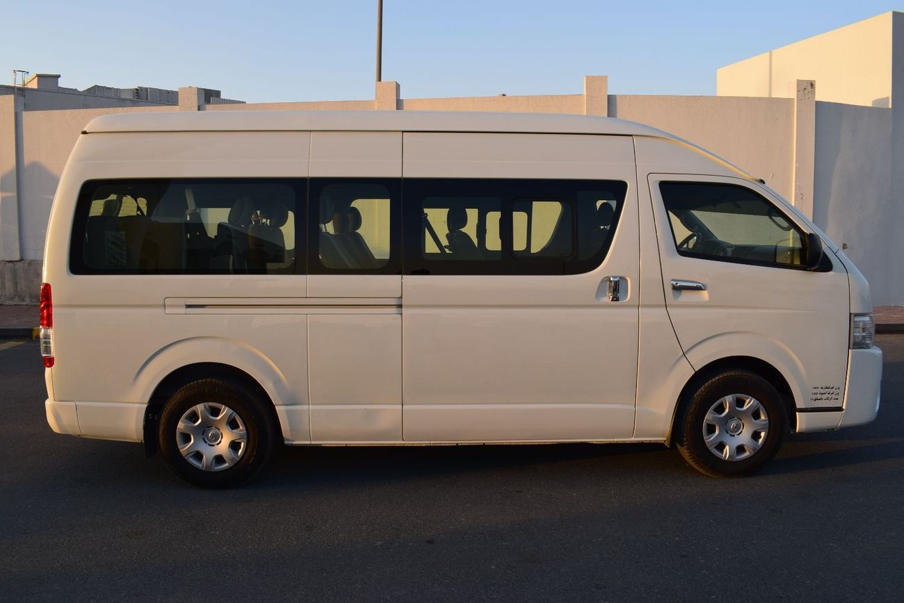 تويوتا هاياس Commuter GLX High Roof 2.7L M/T