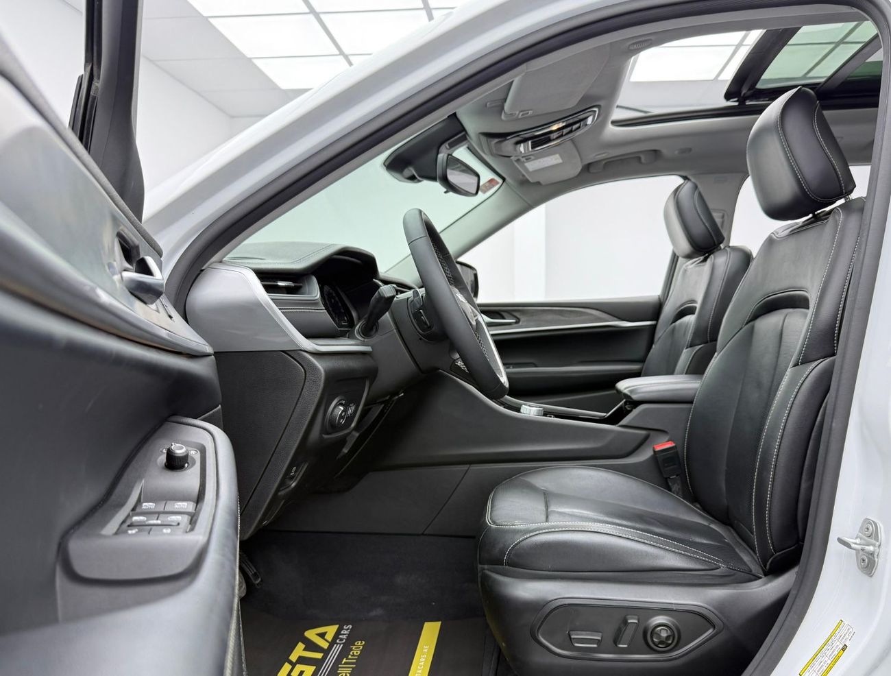 Jeep Grand Cherokee Limited 3.6L 2023 Jeep Grand Cherokee Limited, 1 Year Unlimited Kms Warranty, Full Service History, 