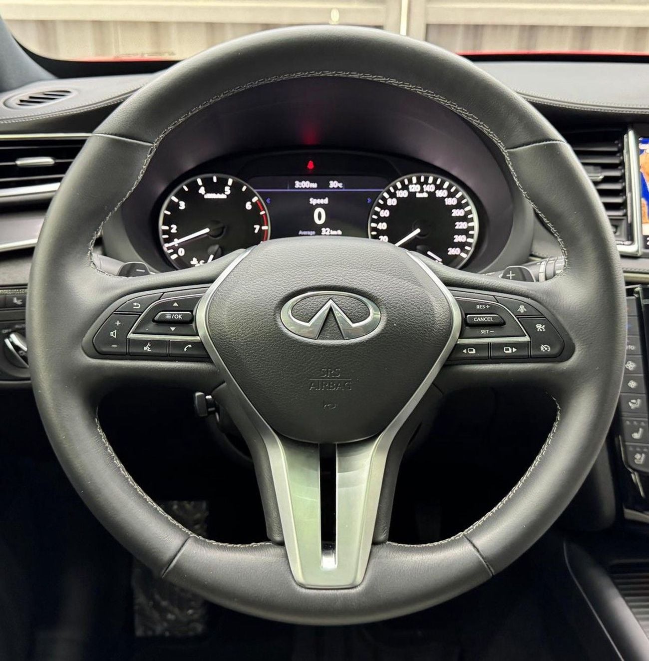 إنفينيتي QX55 LUXE
