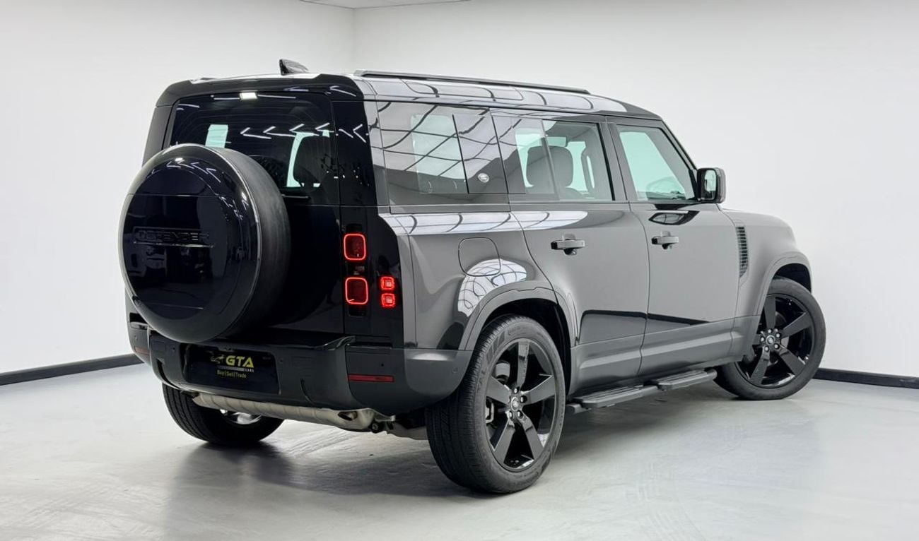 Land Rover Defender 2024 Land Rover Defender 110 HSE P400, 2029 LR Warranty + Service Pack, Low Km, Fully Loaded, GCC