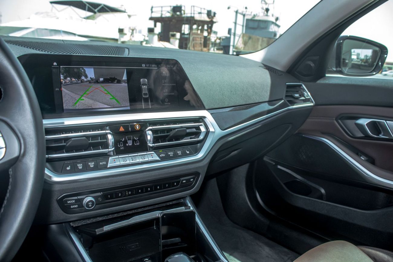 بي أم دبليو 320 Luxury Line