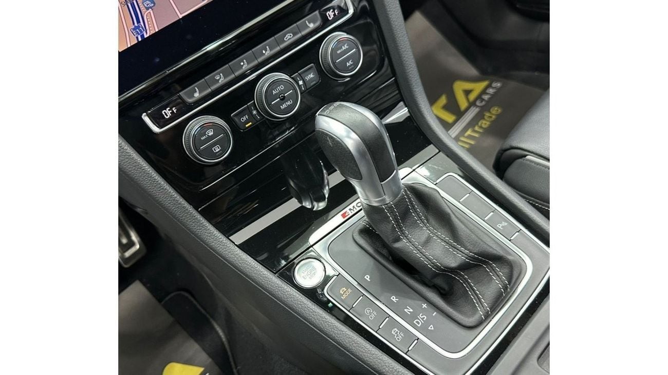 فولكس واجن جولف 2018 Volkswagen Golf R, Full VW Service History, GCC