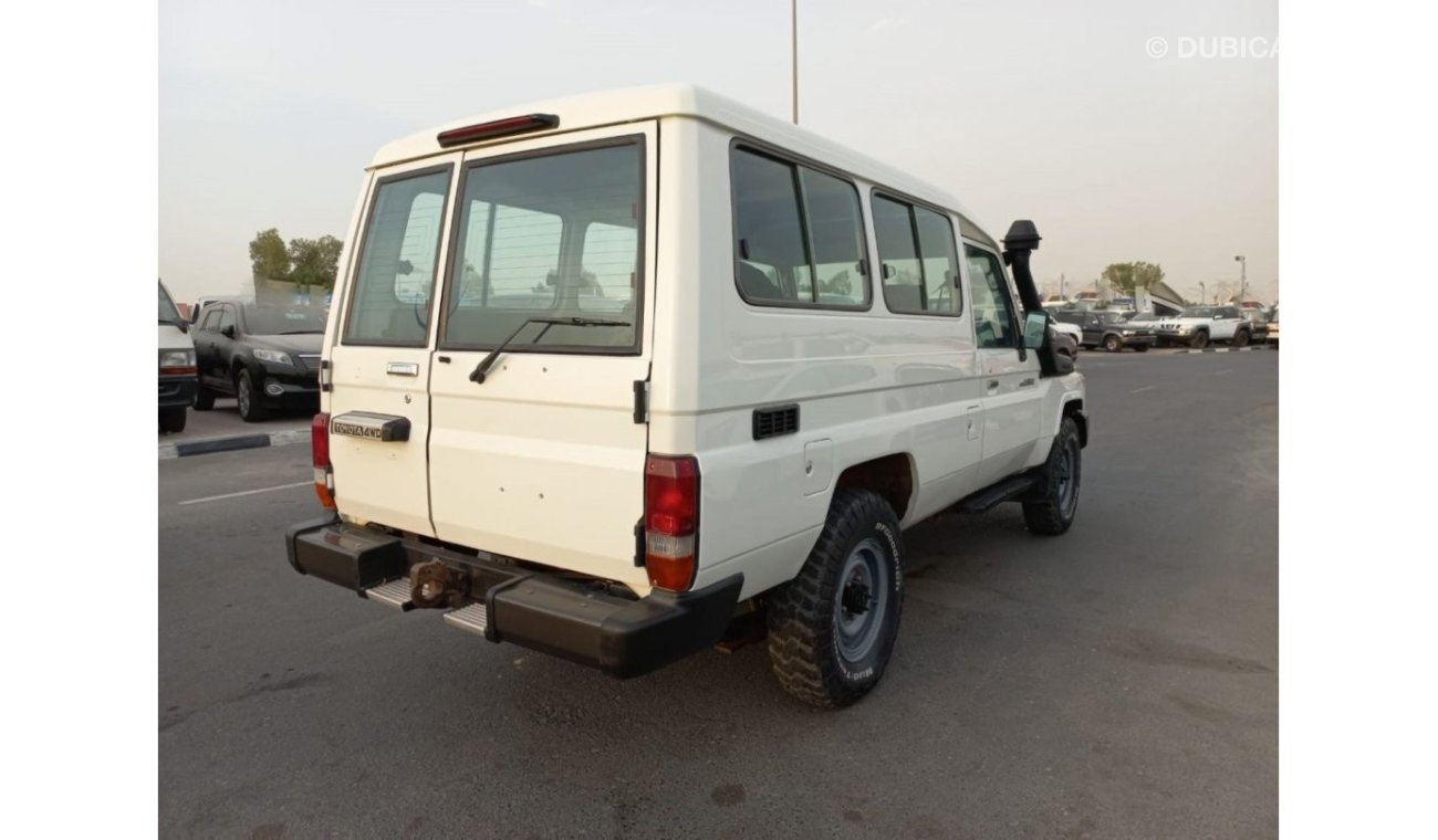 Toyota Land Cruiser Hard Top TOYOTA LAND CRUISER HARD TOP LEFT HAND DRIVE (PM838)