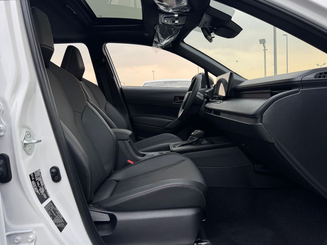 Toyota Corolla Cross Facelift 2.0L HEV FWD 2025 Export Price @ 72,500 AED