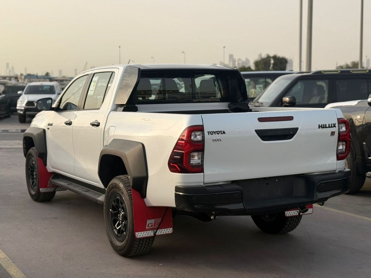 تويوتا هيلوكس Toyota hilux 4.0 GR 2025