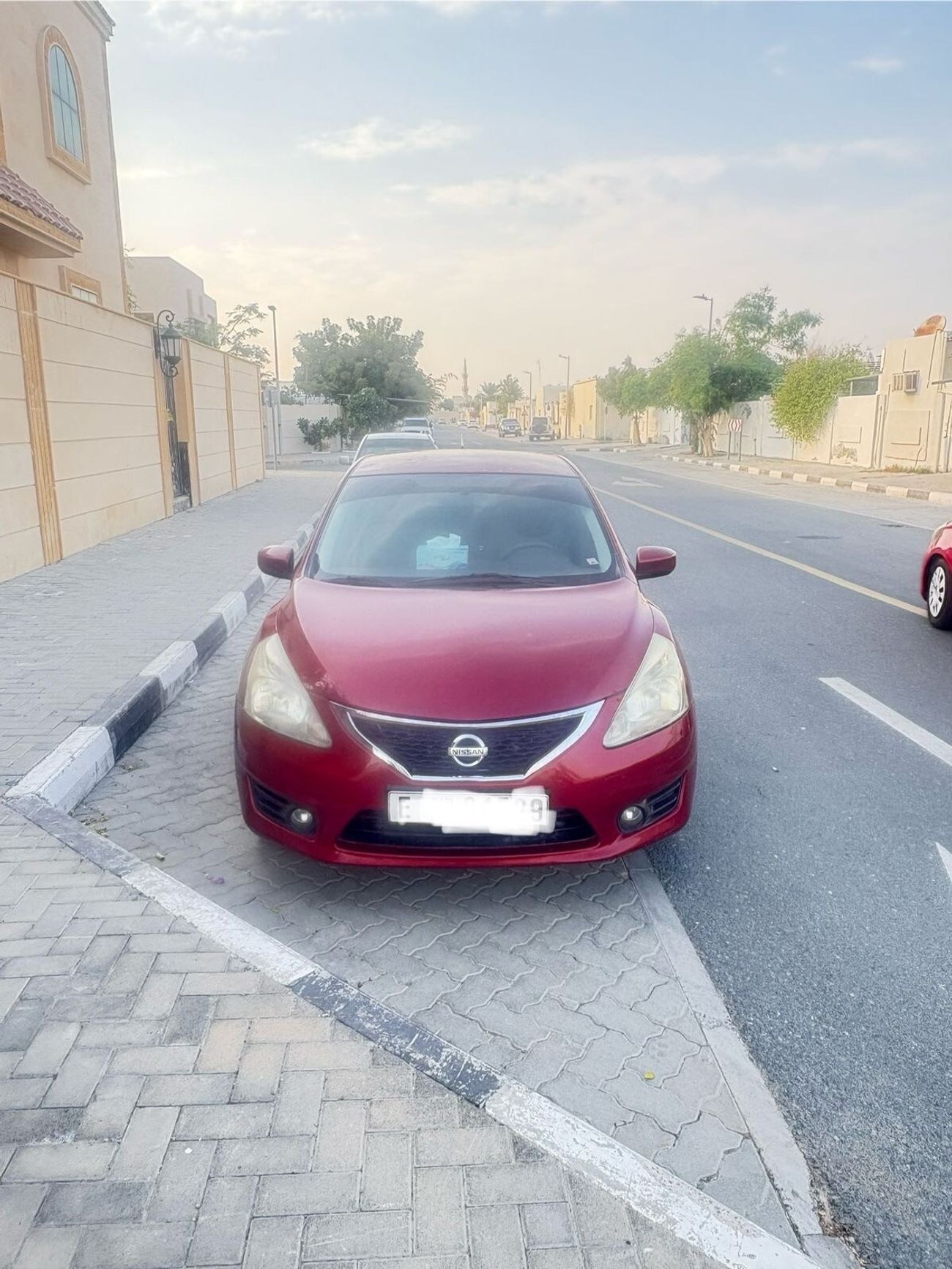 Nissan Tiida SE 1.8L Hatchback