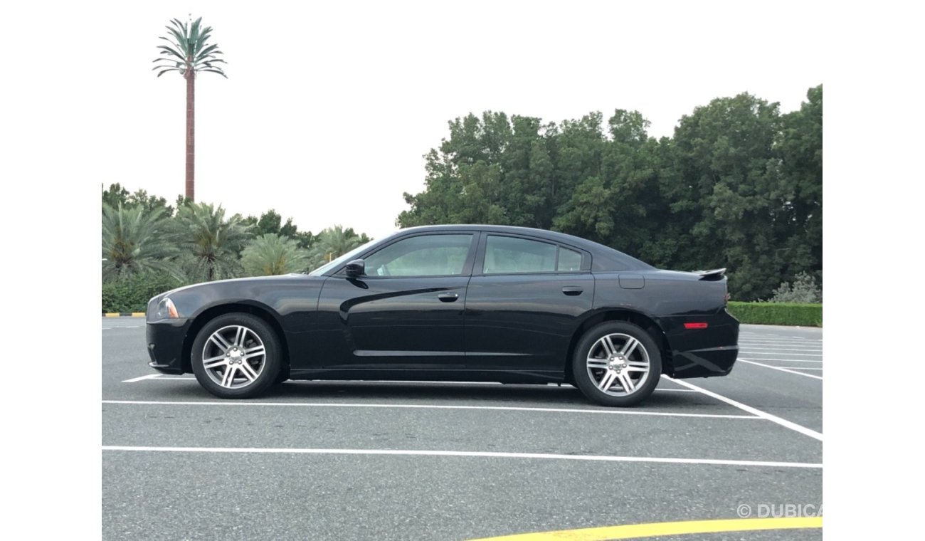 Dodge Charger DODGE CHARGER MODEL 2014 GCC CAR PERFECT CONDITION INSIDE AND OUTSIDE FULL OPTION