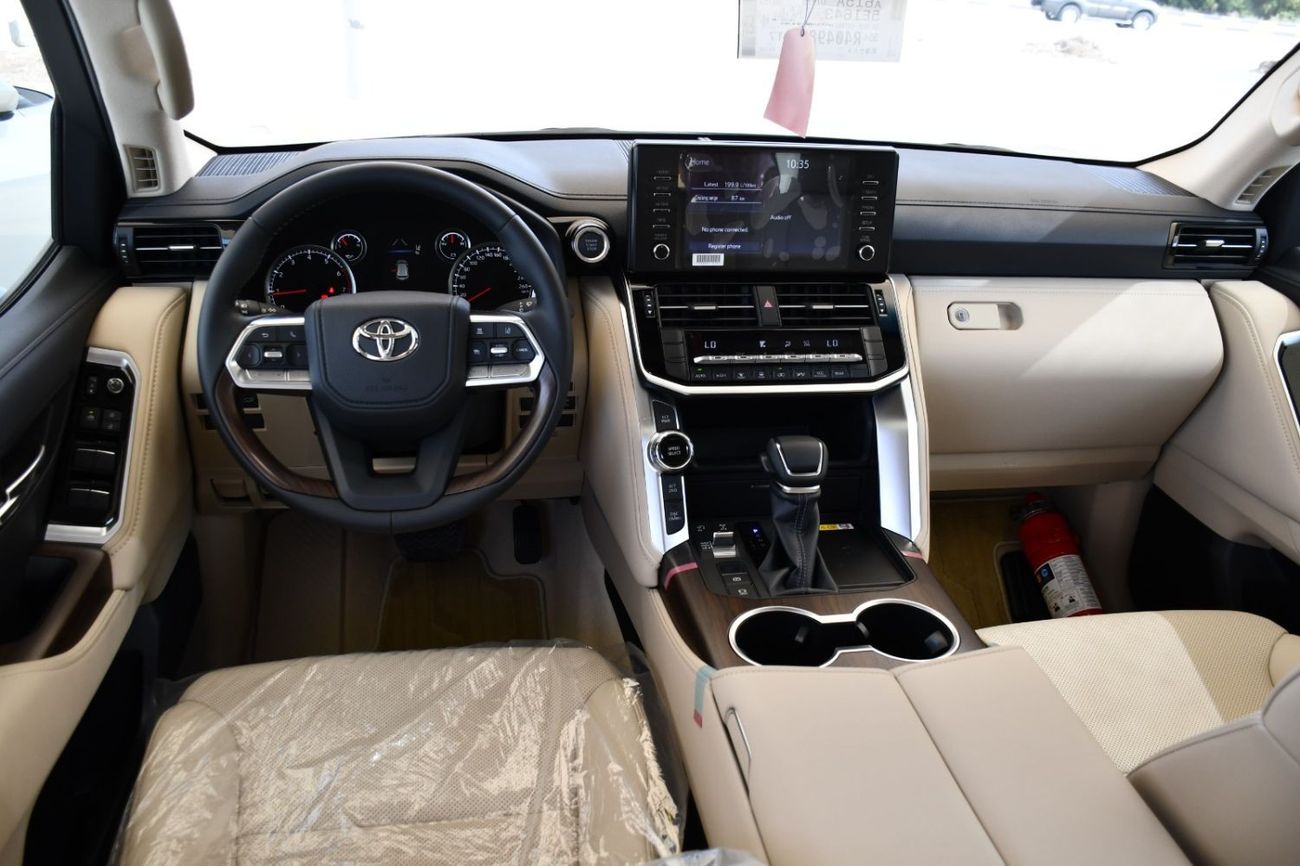 Toyota Land Cruiser Land Cruiser GXR 2024 whie/beige