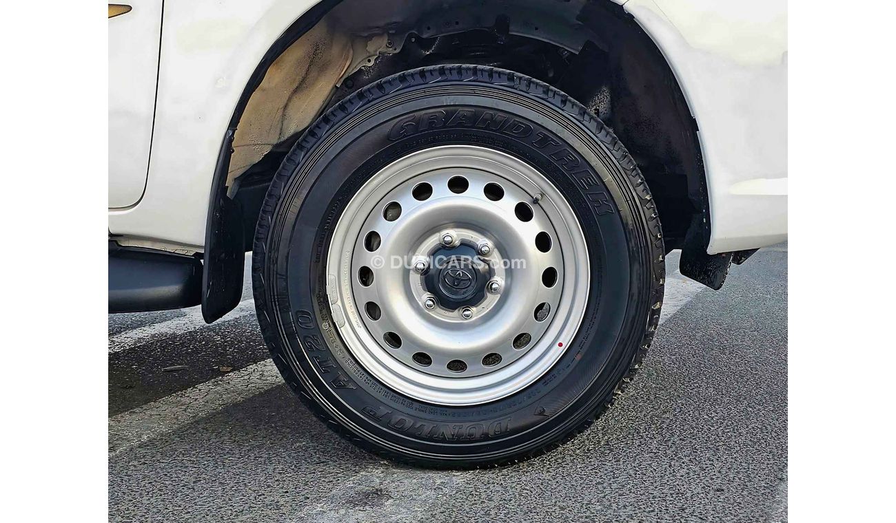 تويوتا هيلوكس GLX / A/T/ 2.7L PETROL 4WD / SIDE STEPS / FULL OPTION / EXPORT ONLY / LOT#91992