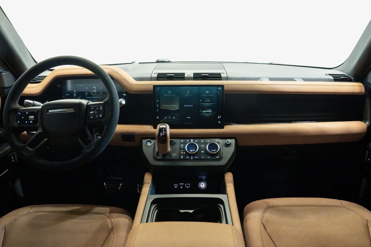 Land Rover Defender 90 P525 - 2022 | AL TAYER | SHORT-WHEEL BASE | V8 EDITION | UNDER WARRANTY | PERFECT CONDITION