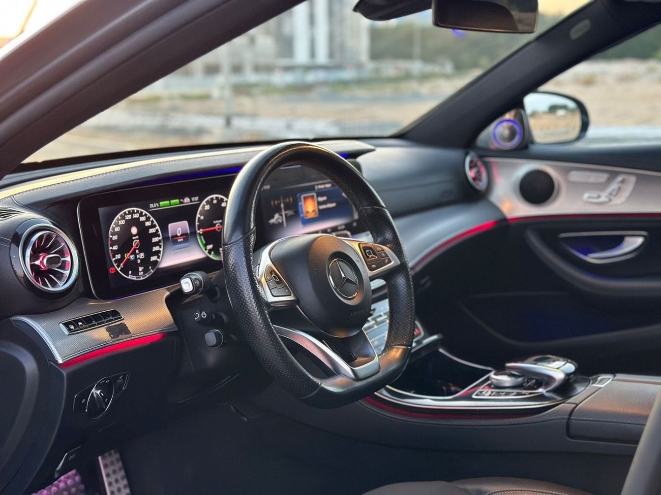 مرسيدس بنز E 350 Std 2.0L - Turbocharged - 4-Cylinder - 255 hp - Plug-in Hybrid - 2019 - Perfect Condition