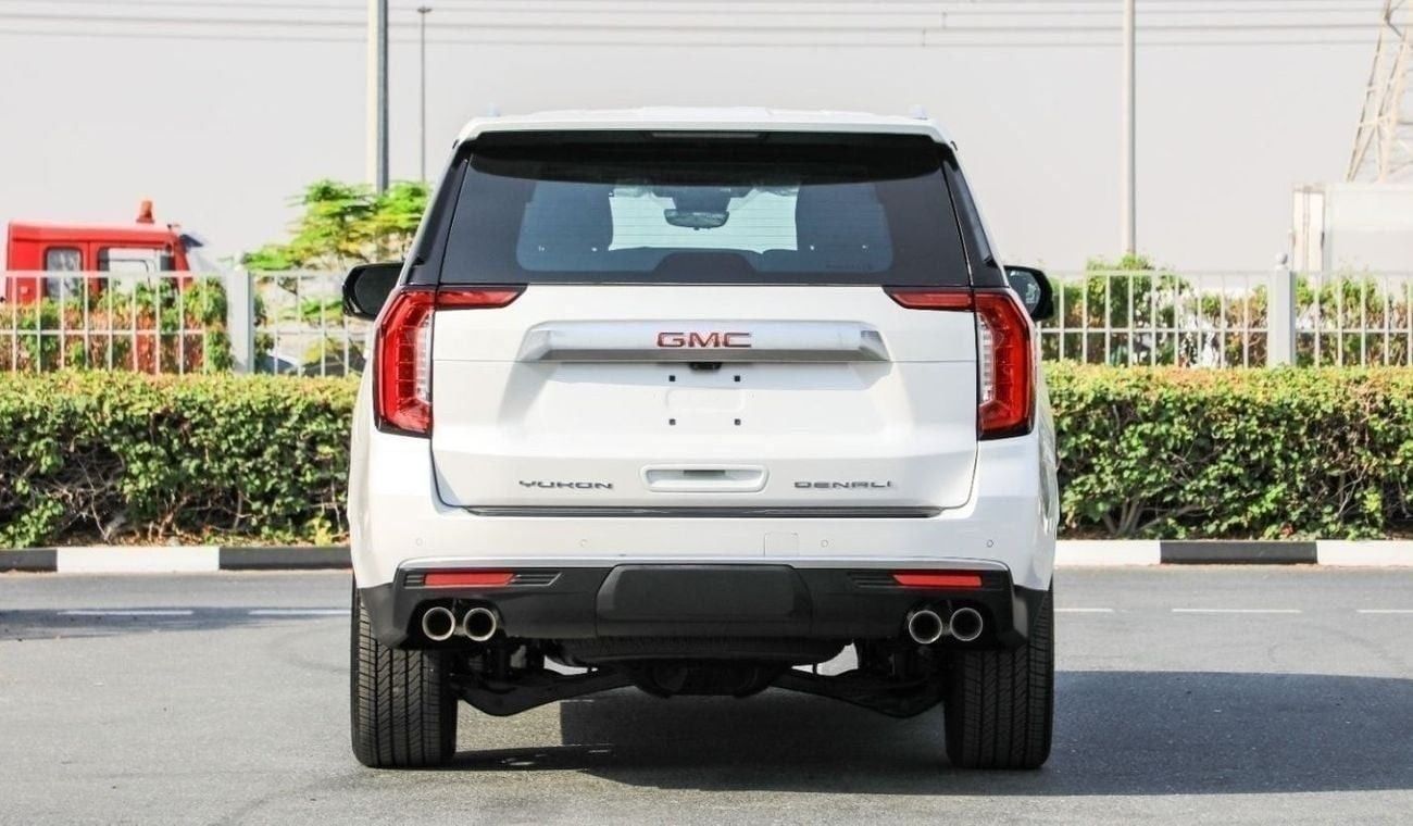 جي أم سي يوكون Denali 4WD + TV 8-Seaters. GCC. Local Registration + 5%