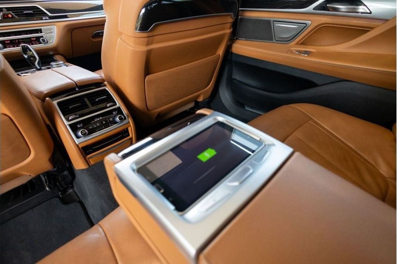 بي أم دبليو 730Li BMW 730Li M-Sport 2020 GCC under Warranty with Flexible Down-Payment.