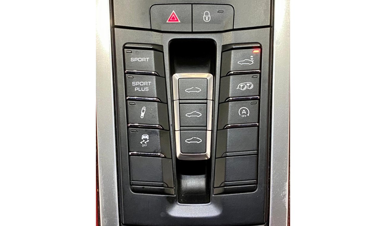 Porsche 911 2013 Porsche Carrera 4S, Full Service History, Warranty, GCC