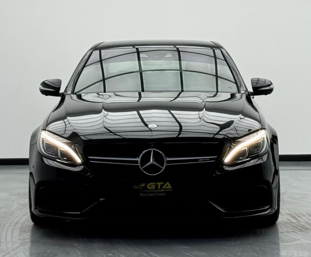 Mercedes-Benz C 63S AMG Std 4.0L Sedan 2015 Mercedes-Benz C63 S AMG, Full Service History, Excellent Condition, GCC