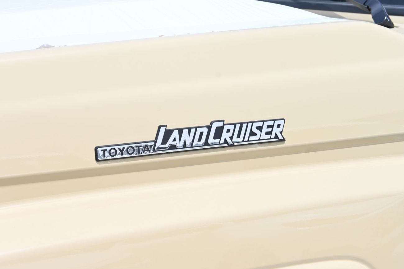 Toyota Land Cruiser 70 SWB 4.0L 4WD Toyota Land Cruiser 70 Series HardTop Manual 4.0L V6, Petrol, 4WD