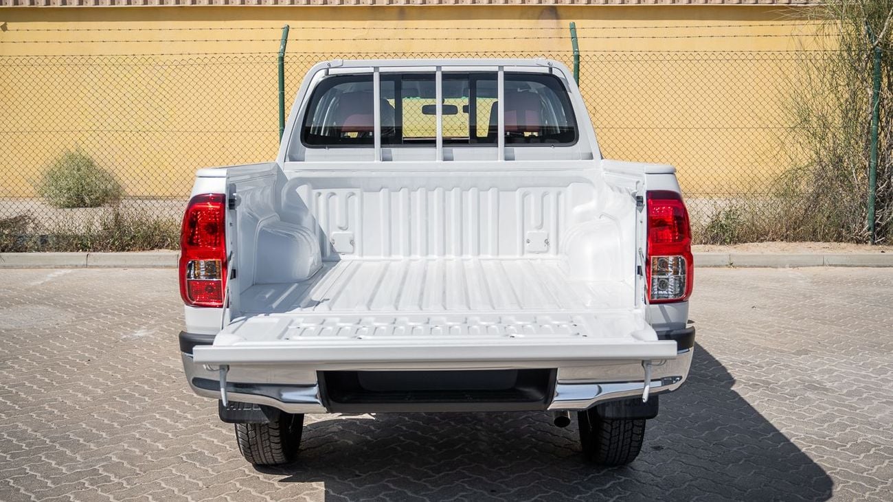 Toyota Hilux TOYOTA HILUX 2.4 MT 4X4 BASIC -2026YM