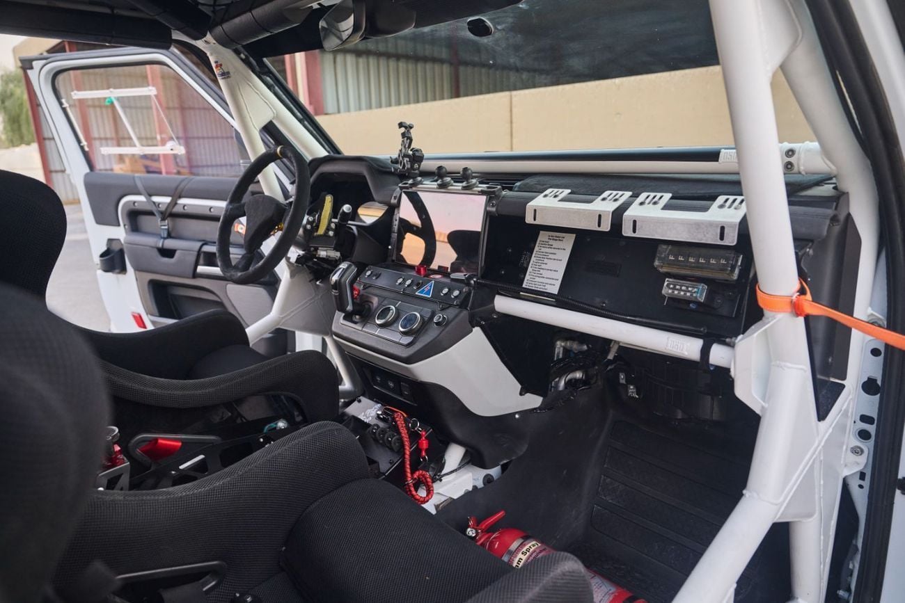 لاند روفر ديفندر Bowler