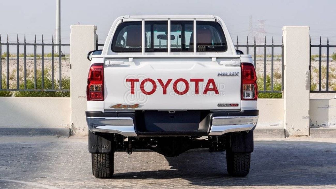 Toyota Hilux Double Cabin, 2.4L, 4x4, Diesel